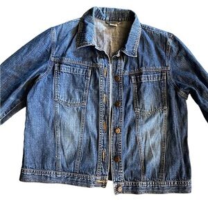 {Sierra Registered} Button down Jean Jacket